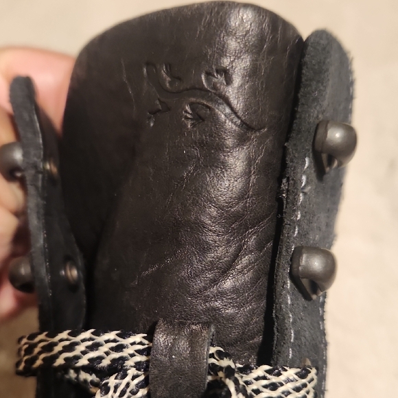 CHACO  WATERPROOF  Size 7. Black High-Top Women's Boots - Picture 10 of 15